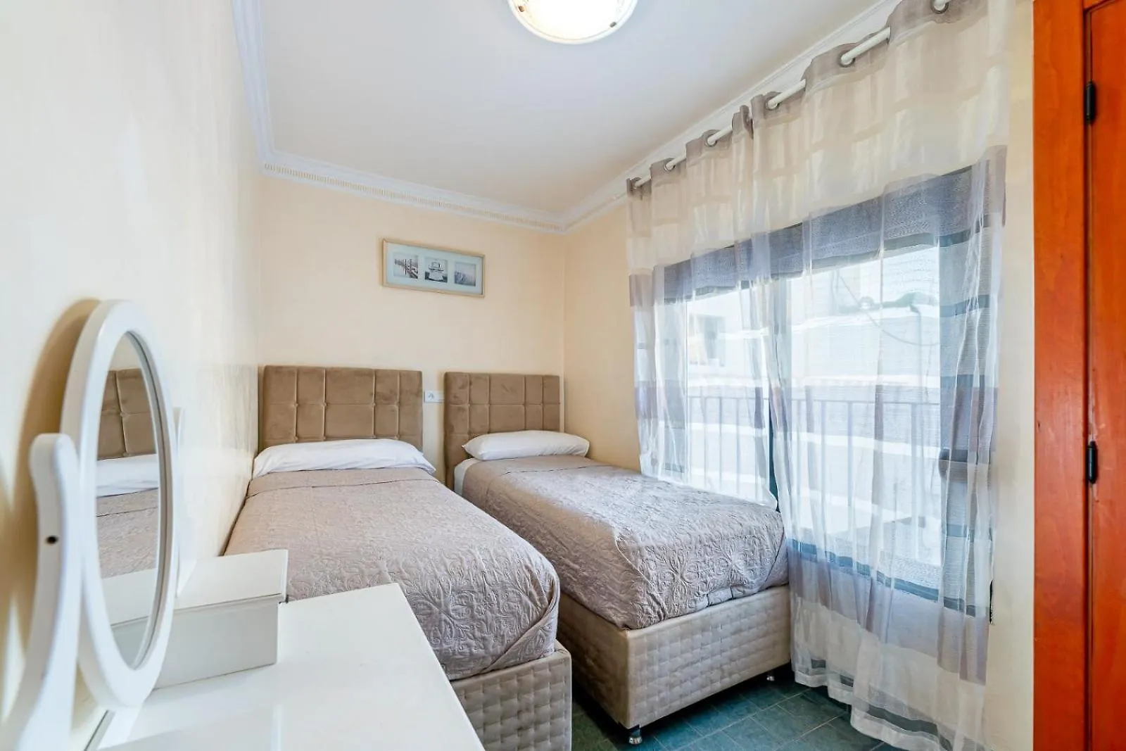 Apartment Hof Van Holland Carihuela Torremolinos Spain