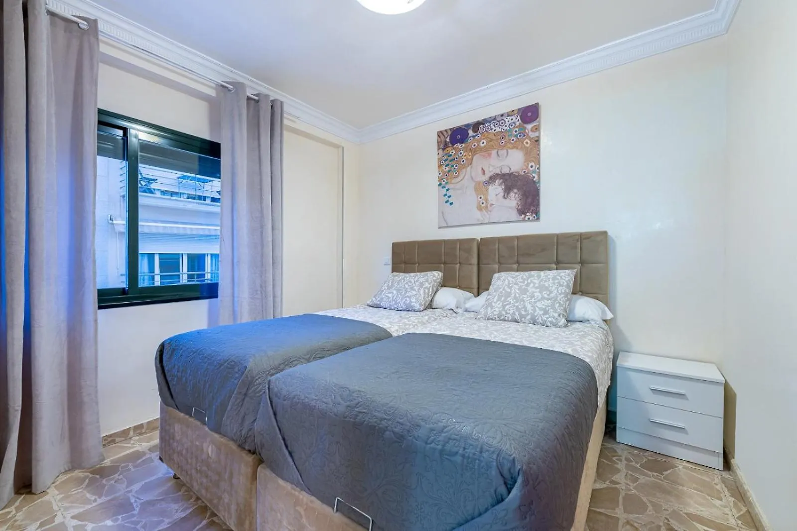 Hof Van Holland Carihuela Torremolinos 0*,