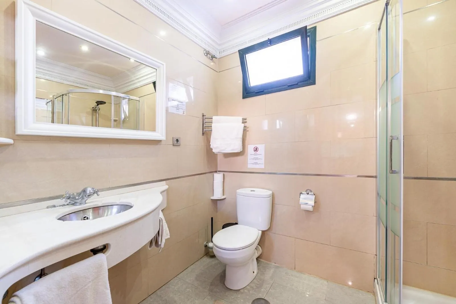 Hof Van Holland Carihuela Apartment Torremolinos